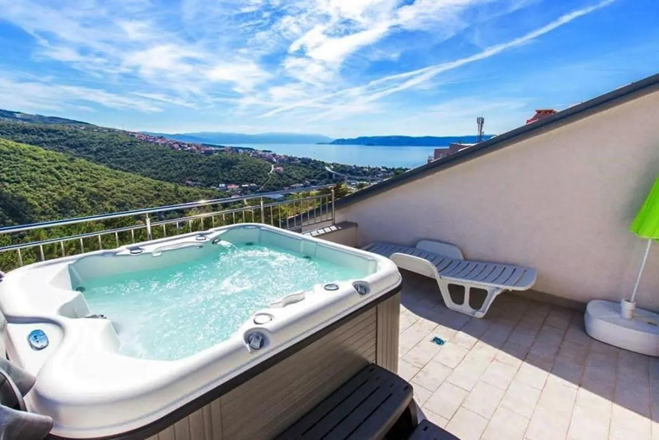 Apartment In Crikvenica 5621 Sopaljska 0*,